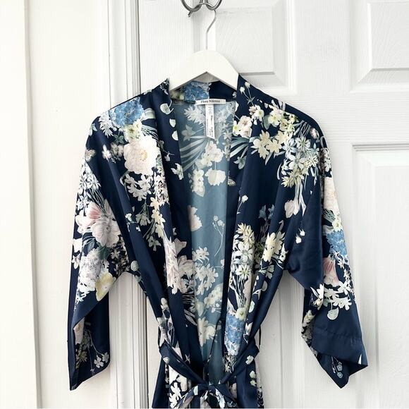 Flora Nikrooz Satin Blue Floral Print Petra Short Robe Tie Belt M/L Medium Large - Picture 4 of 12